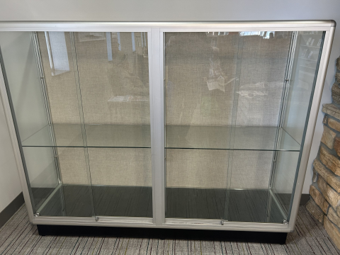 Lockable, Glass Display